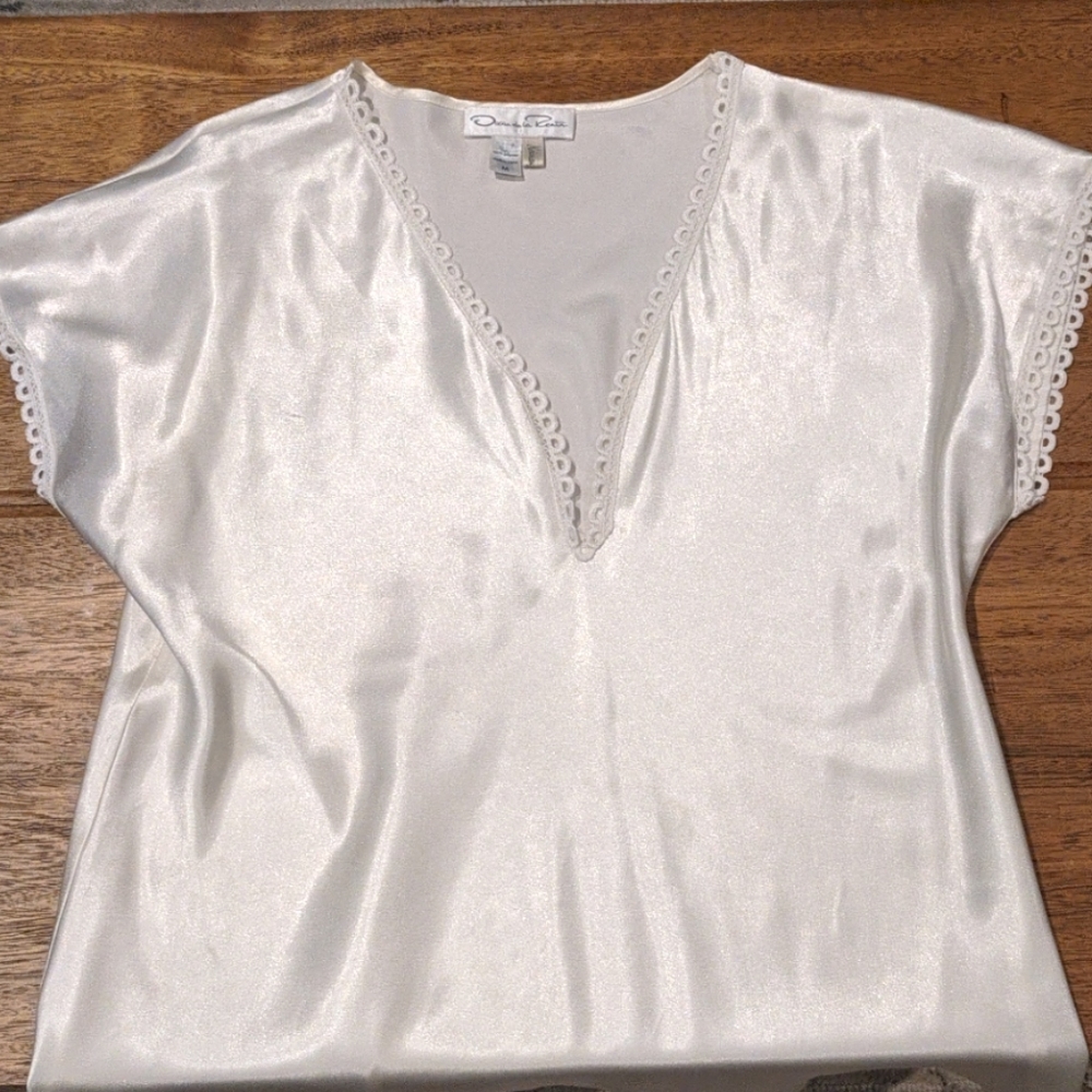 Oscar de la Renta Silky Blouse